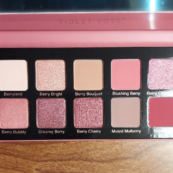 🩷🤎Berries N' Cream Dreams Eyeshadow Palette - Picture 2 of 5